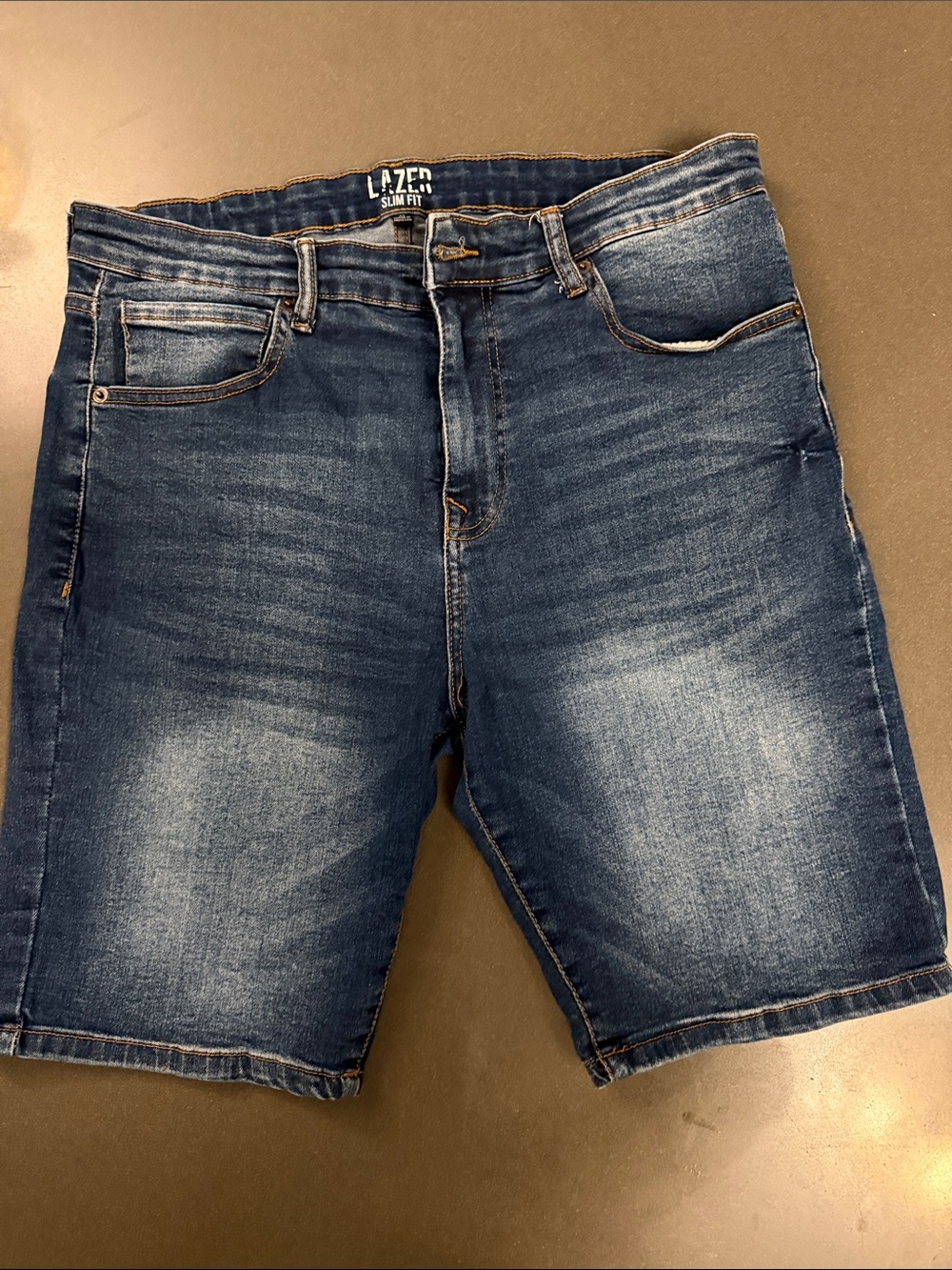 Lazer Slim Fit Men's Denim Shorts in Dark Blue. 34 waist. 9 inch inseam